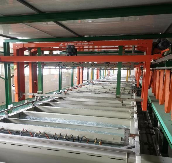 飛創(chuàng )科技全自動(dòng)龍門(mén)式掛鍍生產(chǎn)線(xiàn)